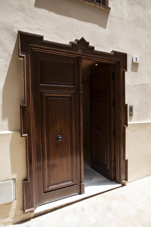 Gr Suites Boutique Picasso Malaga Exterior photo